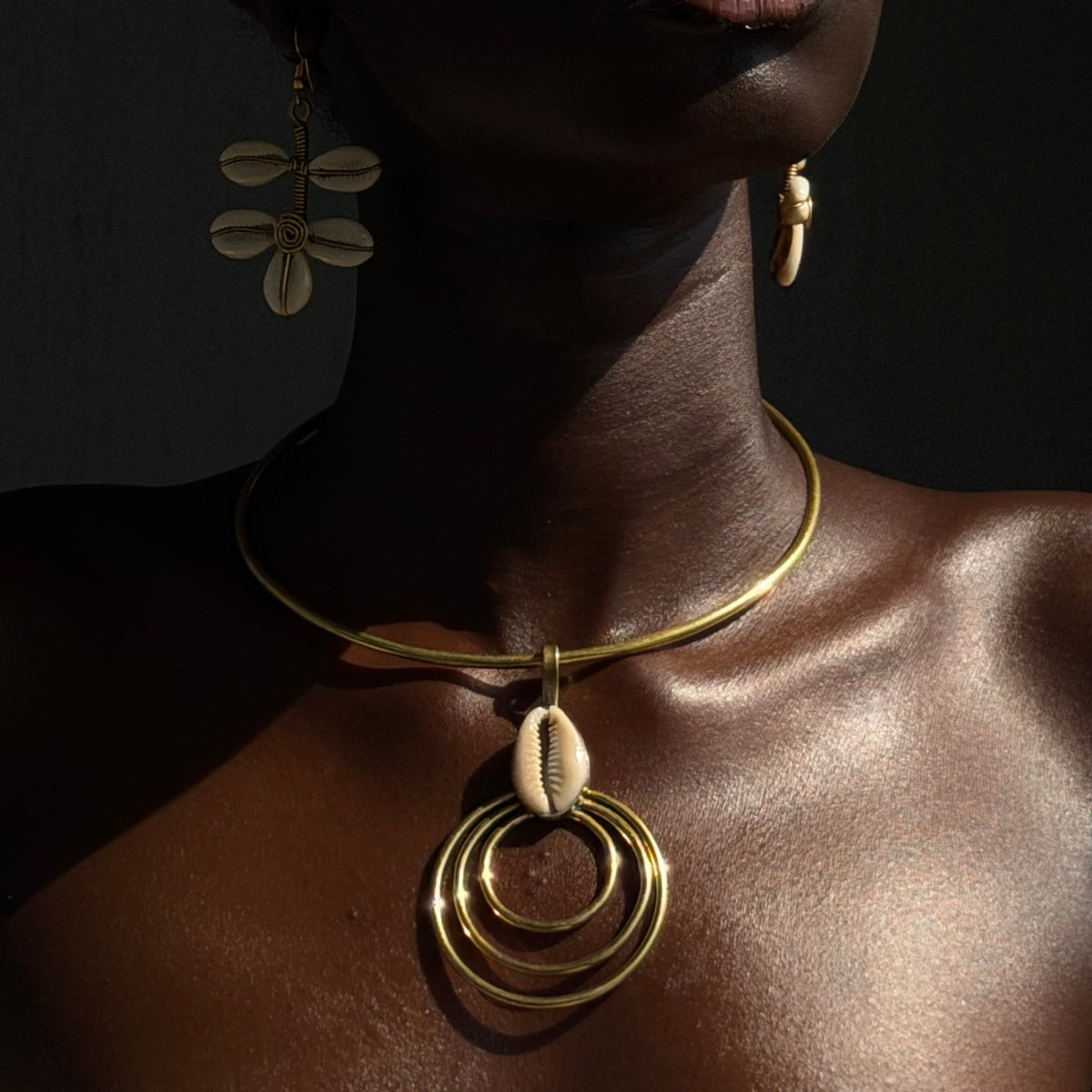 Cowry neck cuff