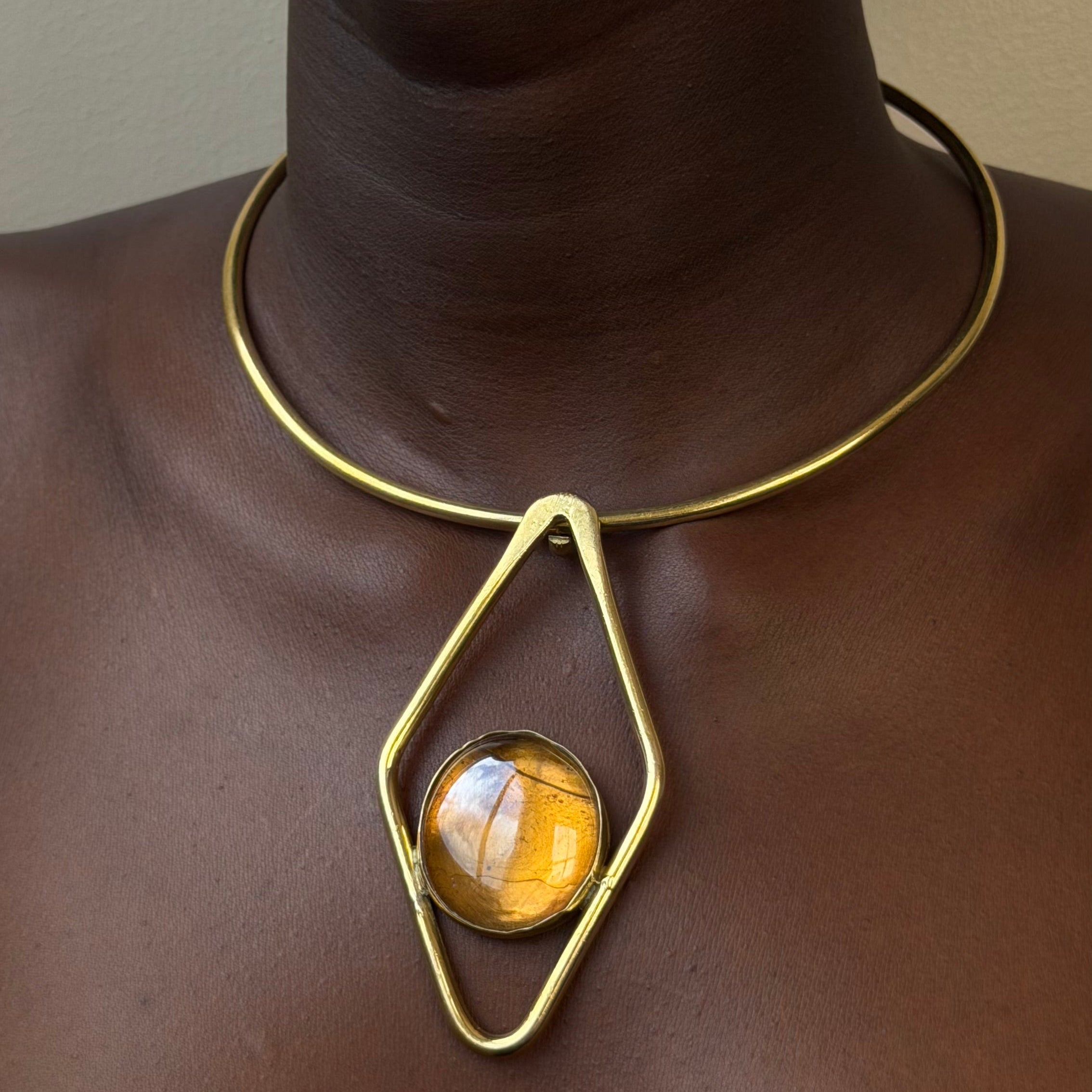Butter neck cuff