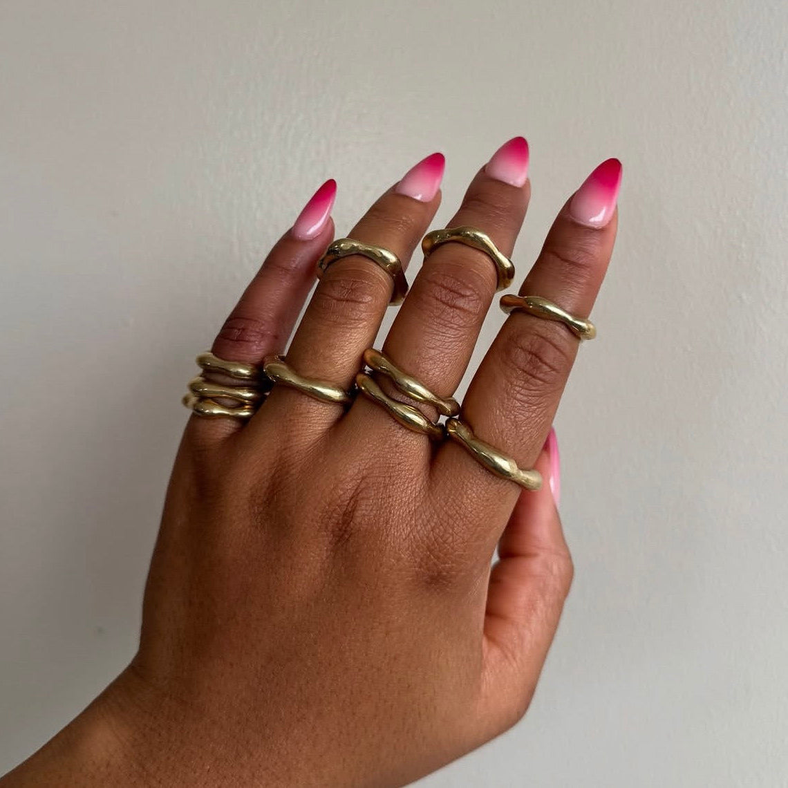 Mbaya squiggly ring