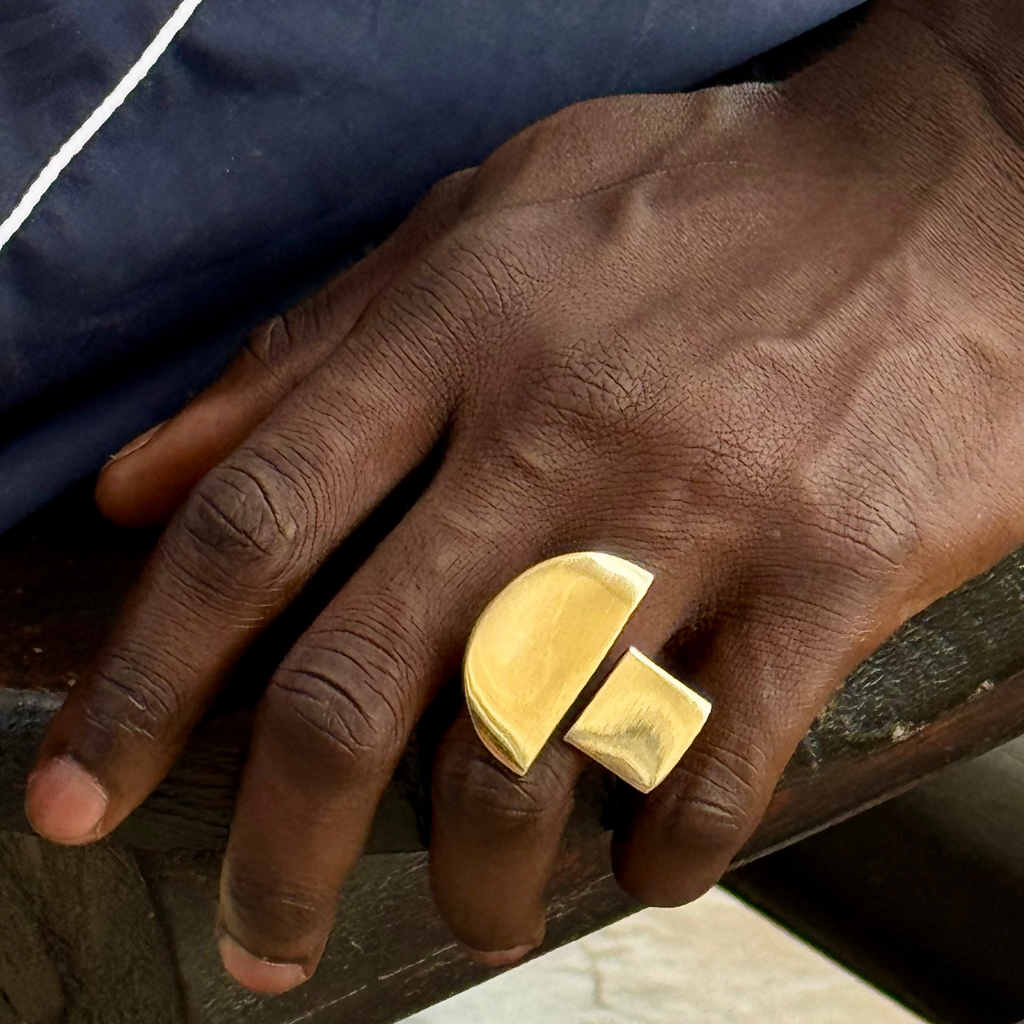 Sieku Crescent-Box Ring