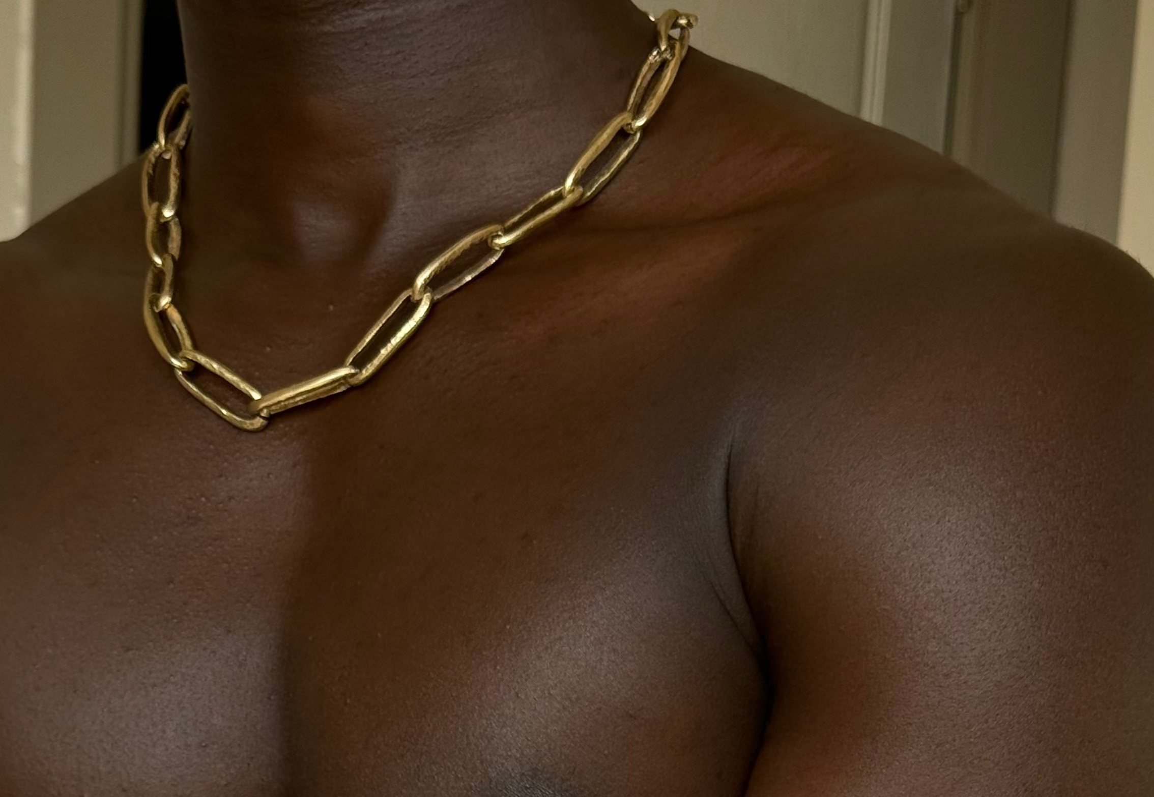 maji links neck cuff